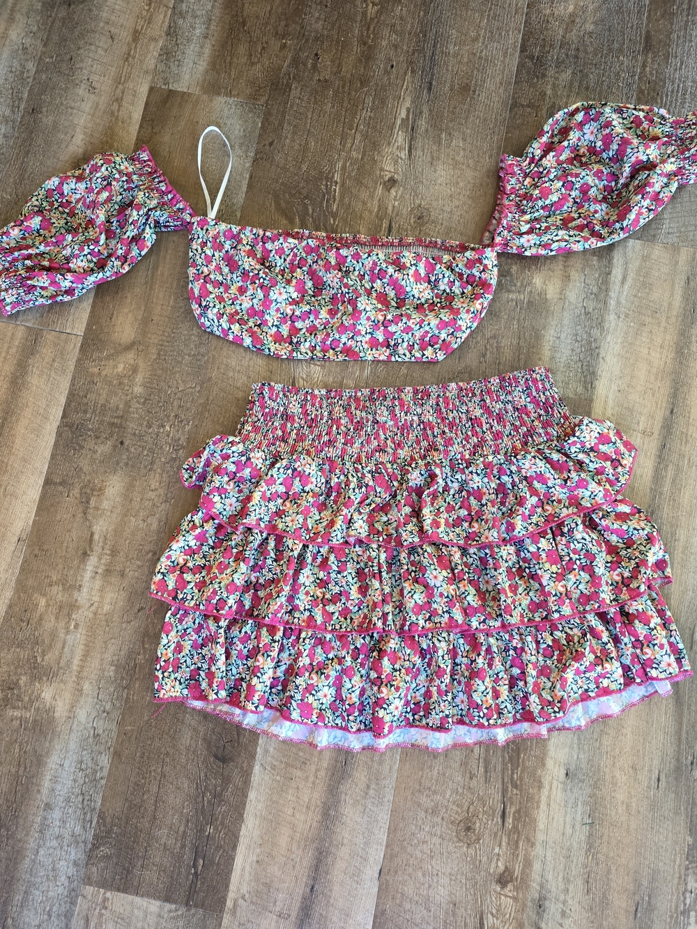 SHEIN Red Floral Tiered Mini Skirt with Ruffle Layers Matching Top Size Medium